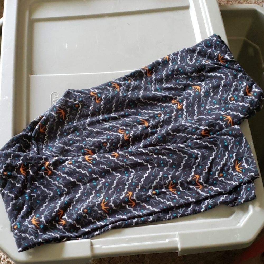 Lularoe leggings tall and curvey print 2x 3x